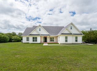 38 Jubilee Farm Rd, Bells, TX 75414