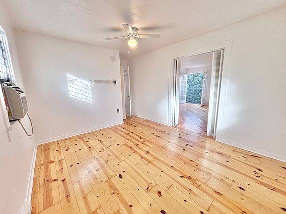 4th image of 2339 Norwalk Ave