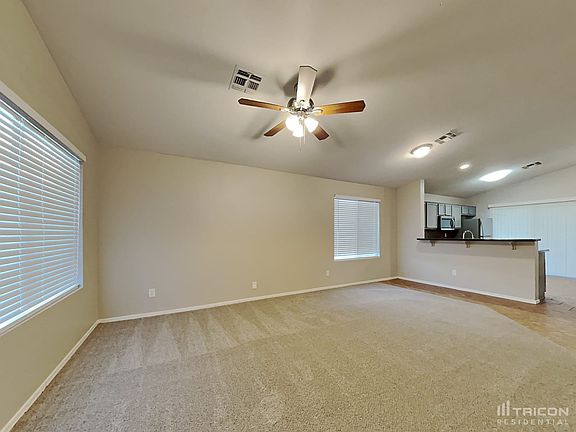 3rd image of 931 E Via Elena St