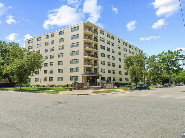 25 Grand Ave APT 4A, Hackensack, NJ 07601