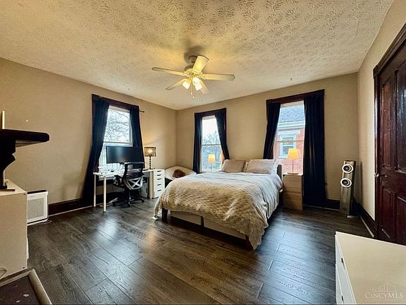 2nd image of 1930 Hudson Ave #2