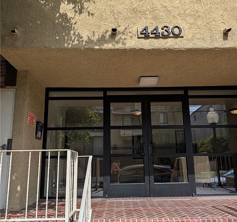 1st image of 4430 Noble Ave