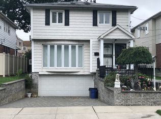 24344 72nd Ave, Douglaston, NY 11362