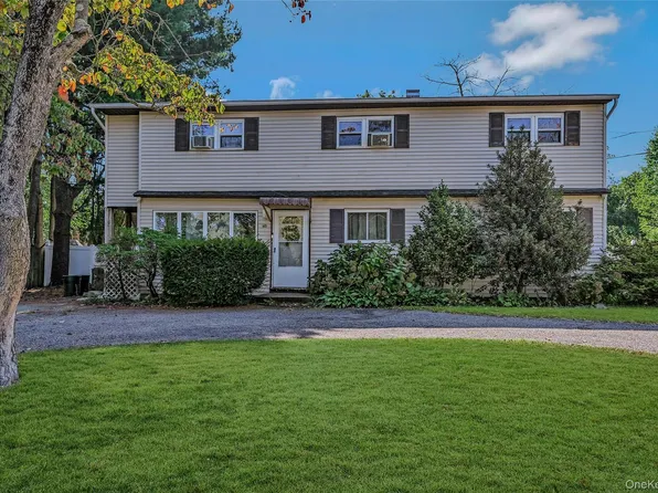 60 E Belmont Street, Bay Shore, NY 11706