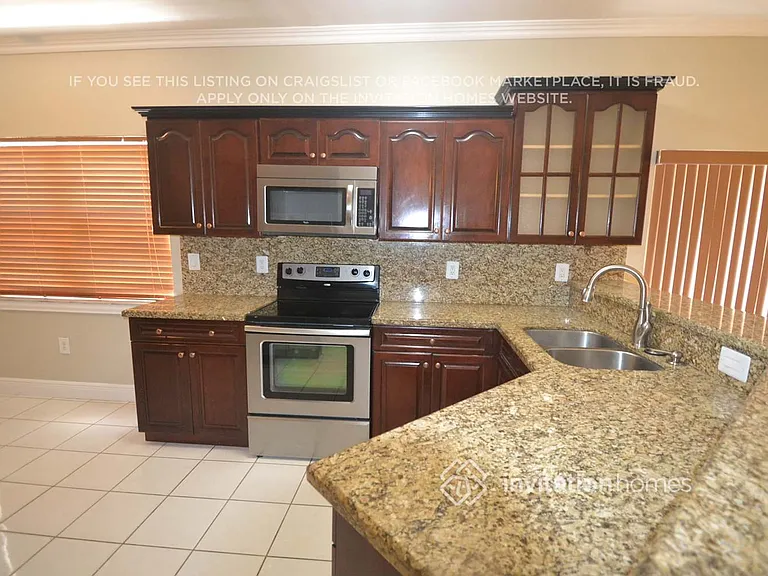 15270 SW 46th Ct — Photo 4