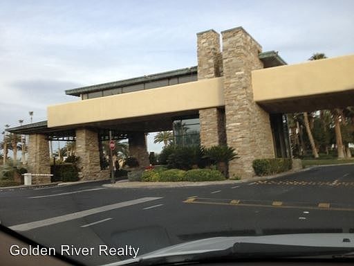 3rd image of 377 Dog Leg Dr