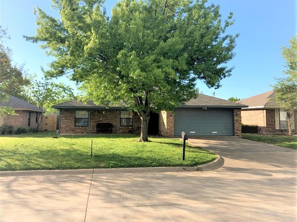 2nd image of 781 Evelyn Dr