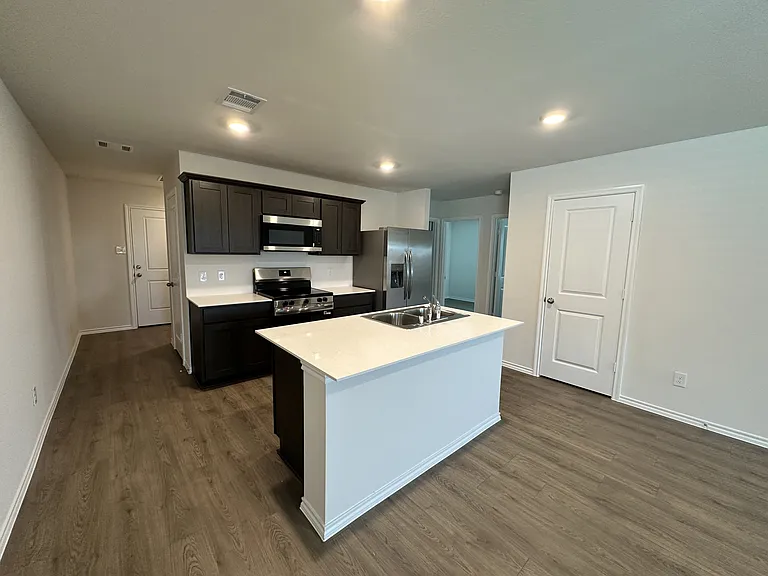 1128 Southfield Dr — Photo 5