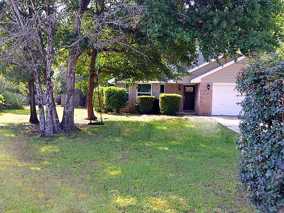 2nd image of 2824 Brassie Cir