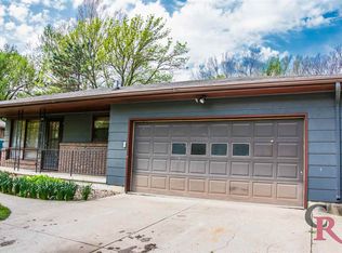 1929 Strong Ave, Manhattan, KS 66502