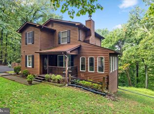 24 Red Bud Ln, Front Royal, VA 22630