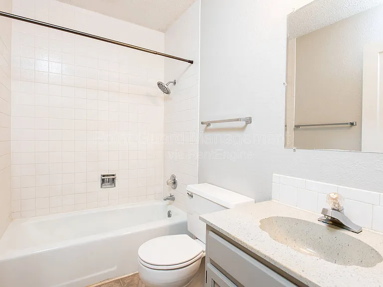 Midtown Place Apartments — Photo 43