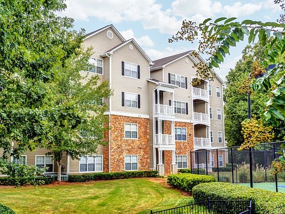 3rd image of 1525 Laurel Crossing Pkwy NE #700-0725