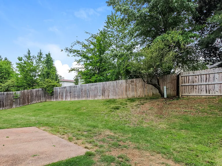 6331 Fairway Hill Cv — Photo 20