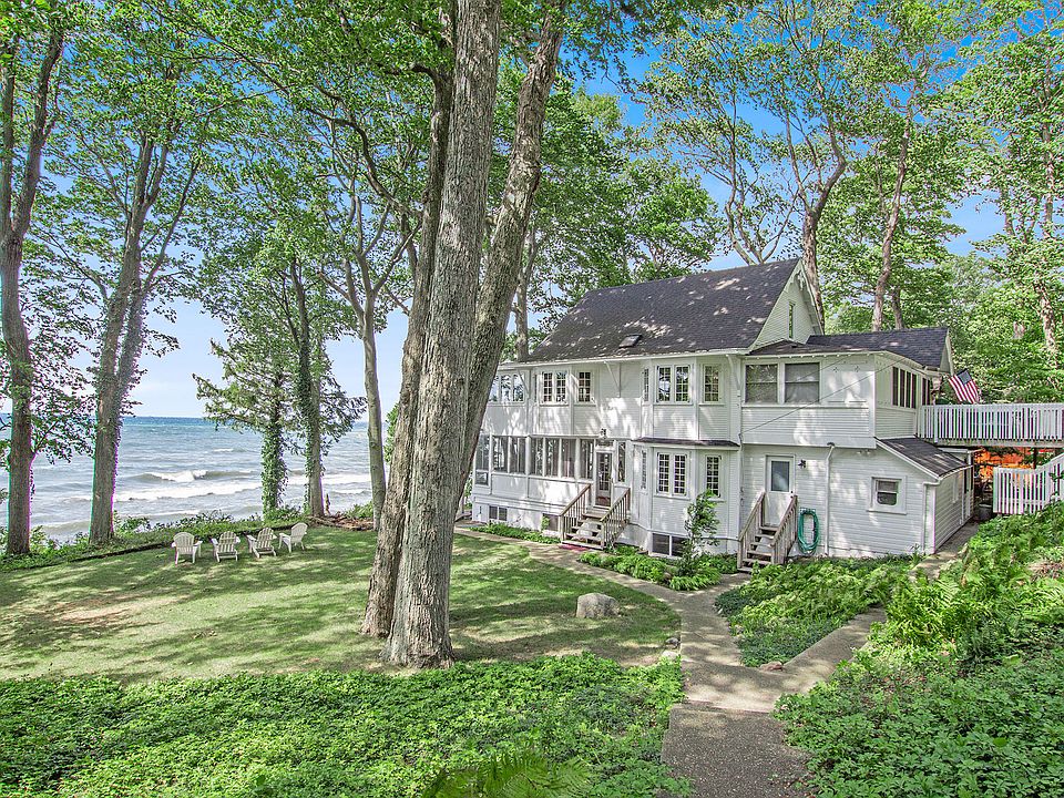 1st image of 130 Lakeshore Dr