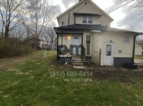 2422 E Adams St, Indianapolis, IN