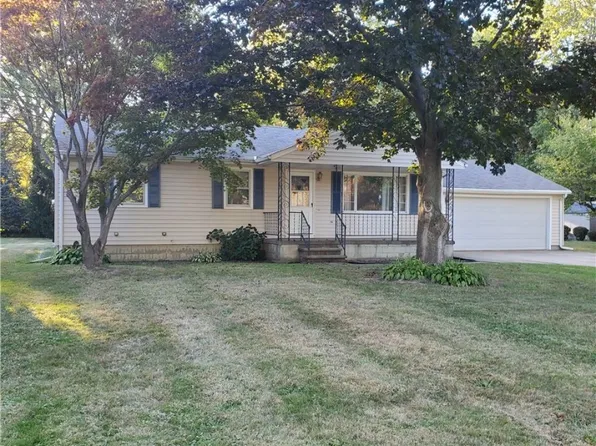 1114 Lancer Dr, Amherst, OH 44001