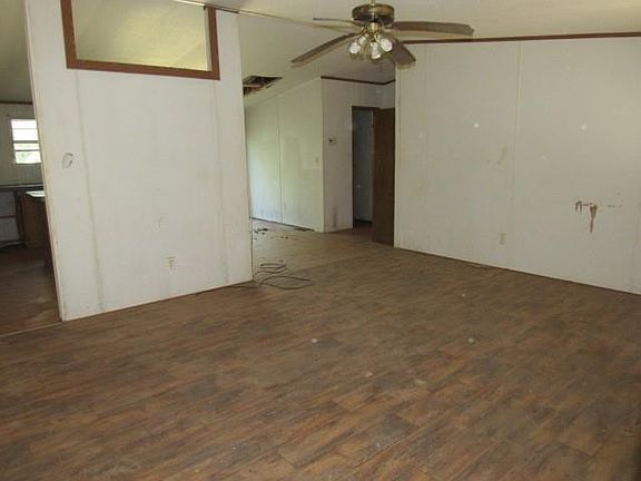 2nd image of 707 W Gansville Rd