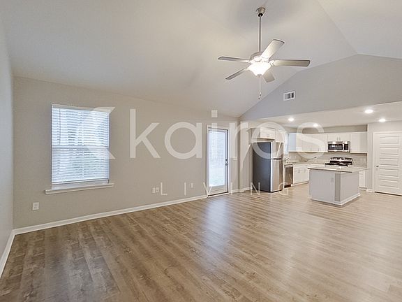 4th image of 136 Western Red Cedar Dr