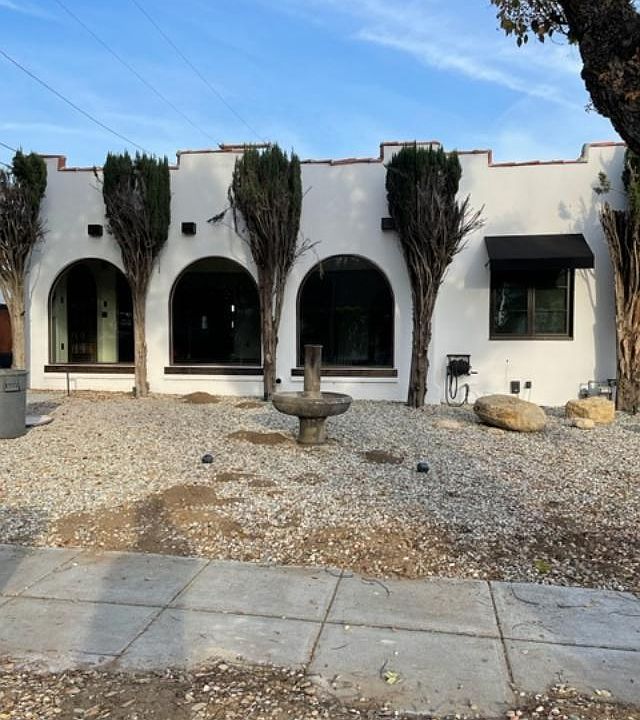 1st image of 800 Forest Ave