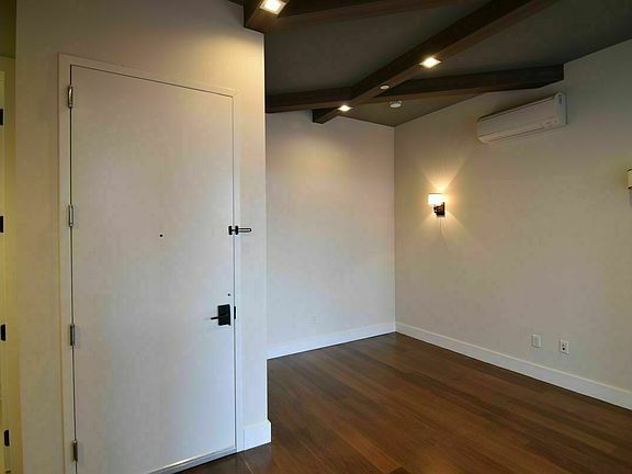 4th image of 533 Park Pl #2H