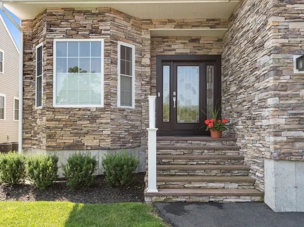 25 Cape Club Dr #25, Sharon, MA 02067