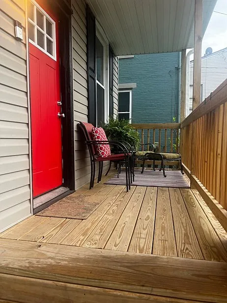 2 bed, 1273 sqft, $1,350 — Photo 2