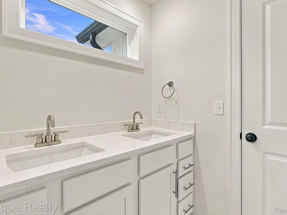 831 Goodale Ave, photo 29