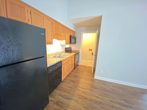 3rd image of 1612 Westen St APT 86