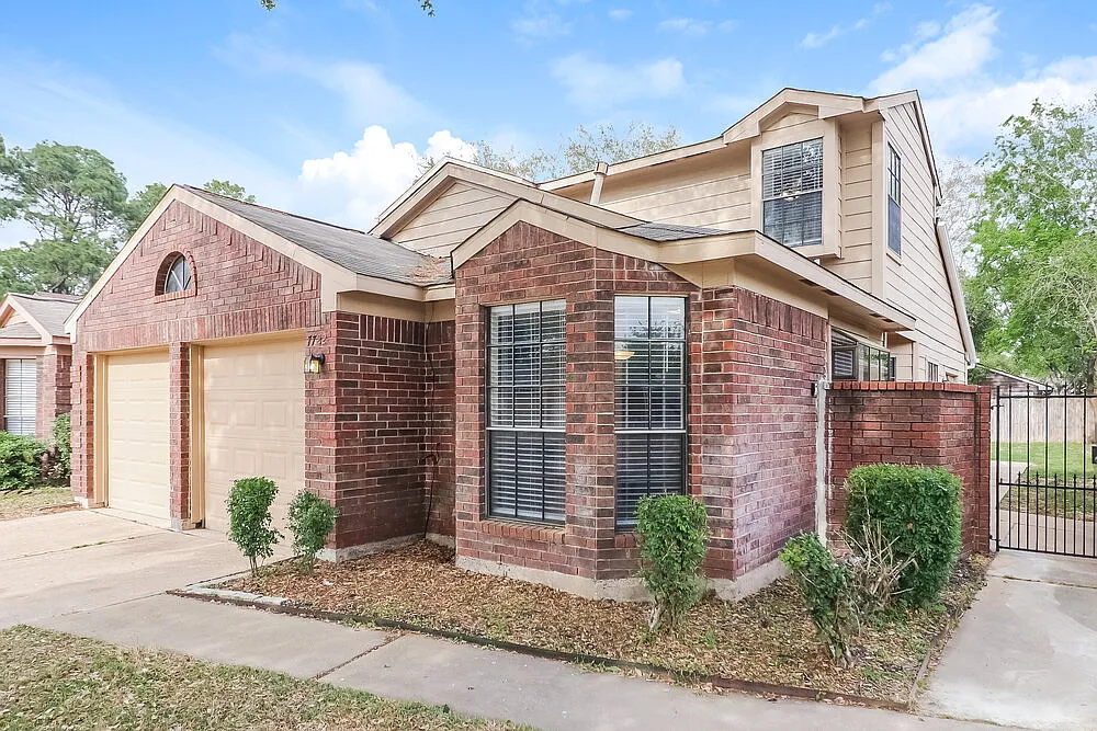 3 bed, 2.0 bath, 1552 sqft, $2,000 — Photo 4