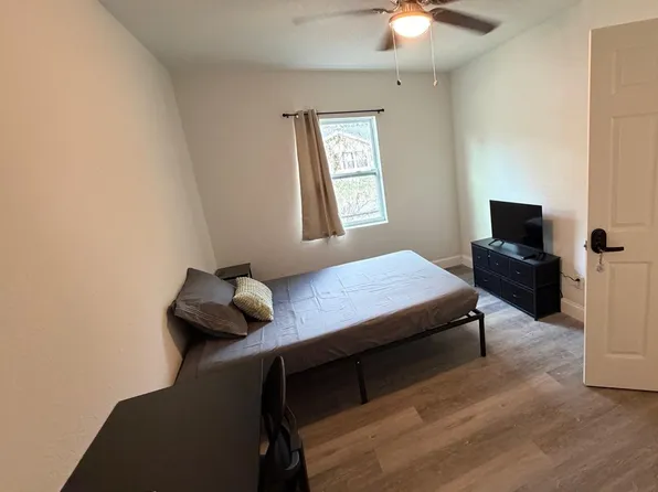 8423 N Ola Ave, Tampa, FL 33604