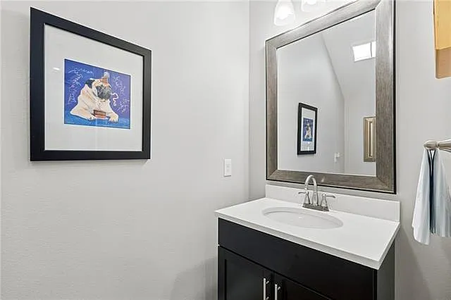 540 S Hennessey St — Photo 9