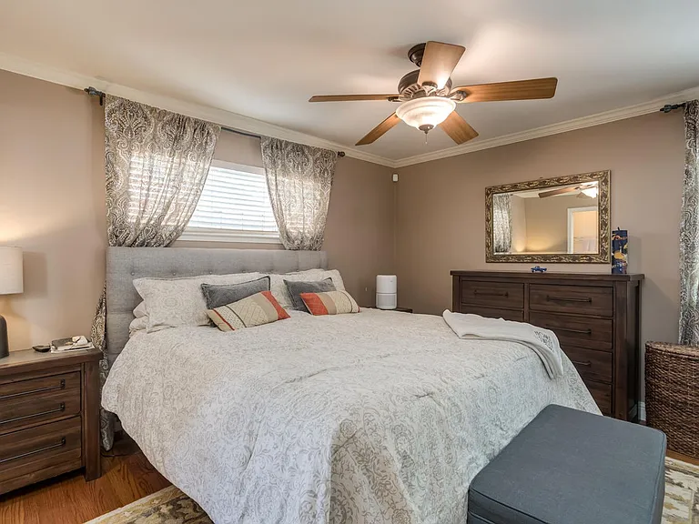 1176 Koch Ln — Photo 15