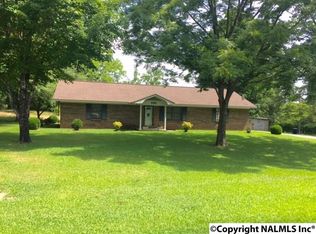 202 Carlin St, Albertville, AL 35951