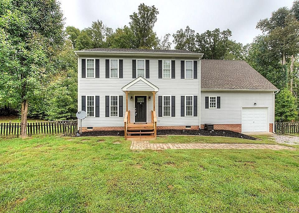 1st image of 15609 Corte Castle Pl