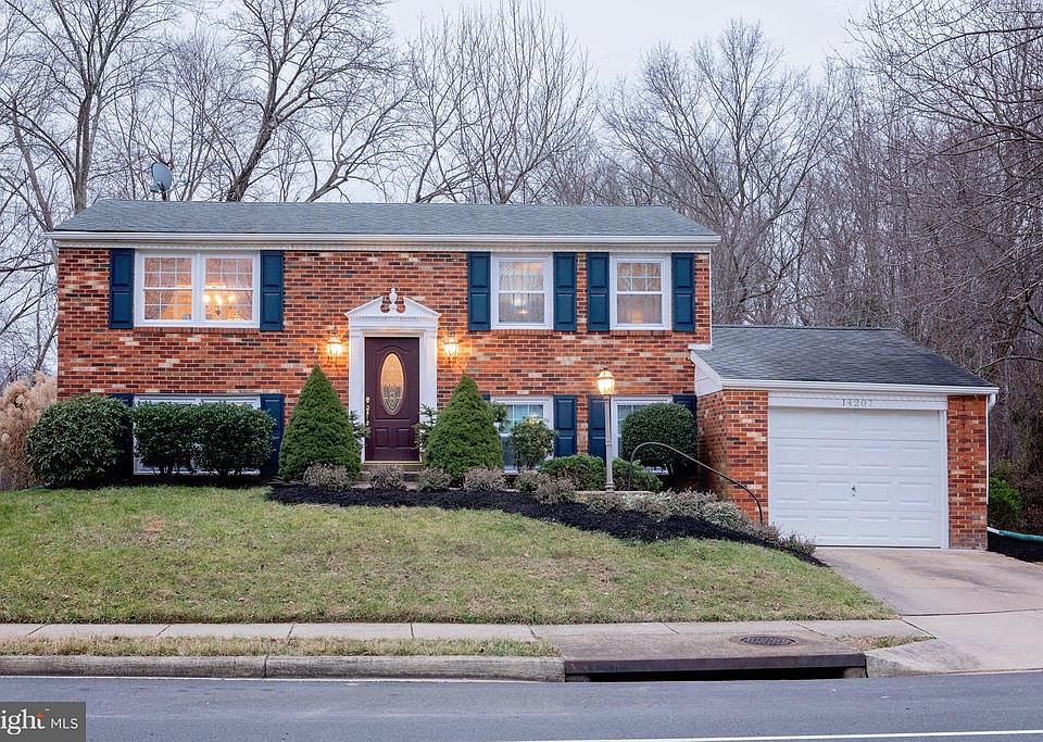 Stop the car. This is the one!