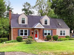 6729 Kennedy Ln, Falls Church, VA 22042