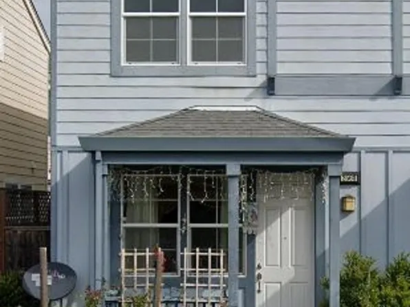 2560 N Village Dr, Santa Rosa, CA 95403