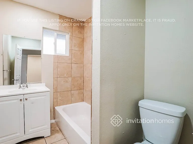 10018 Silverton Ave — Photo 14