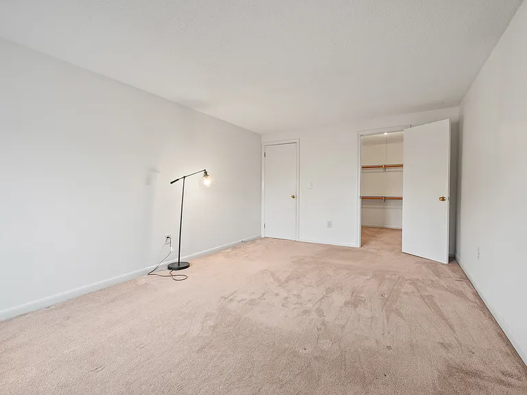 18 Dutton Place Way #18 — Photo 12