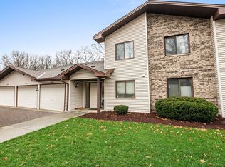 2970 Mounds View Blvd #32, Mounds View, MN 55112