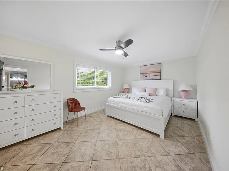 2473 Poinciana St — Photo 13