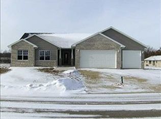 2608 Doe Ct, Janesville, WI 53548