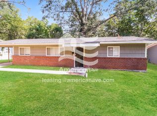 4232 Oakhill Dr, Jackson, MS 39206