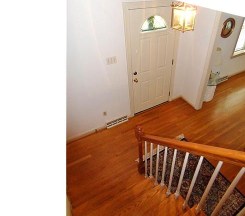 4th image of 2252 Lake Surrey Dr