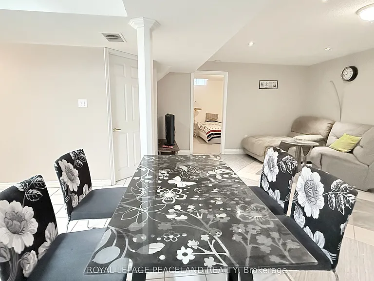 110 Annina Cres — Photo 33