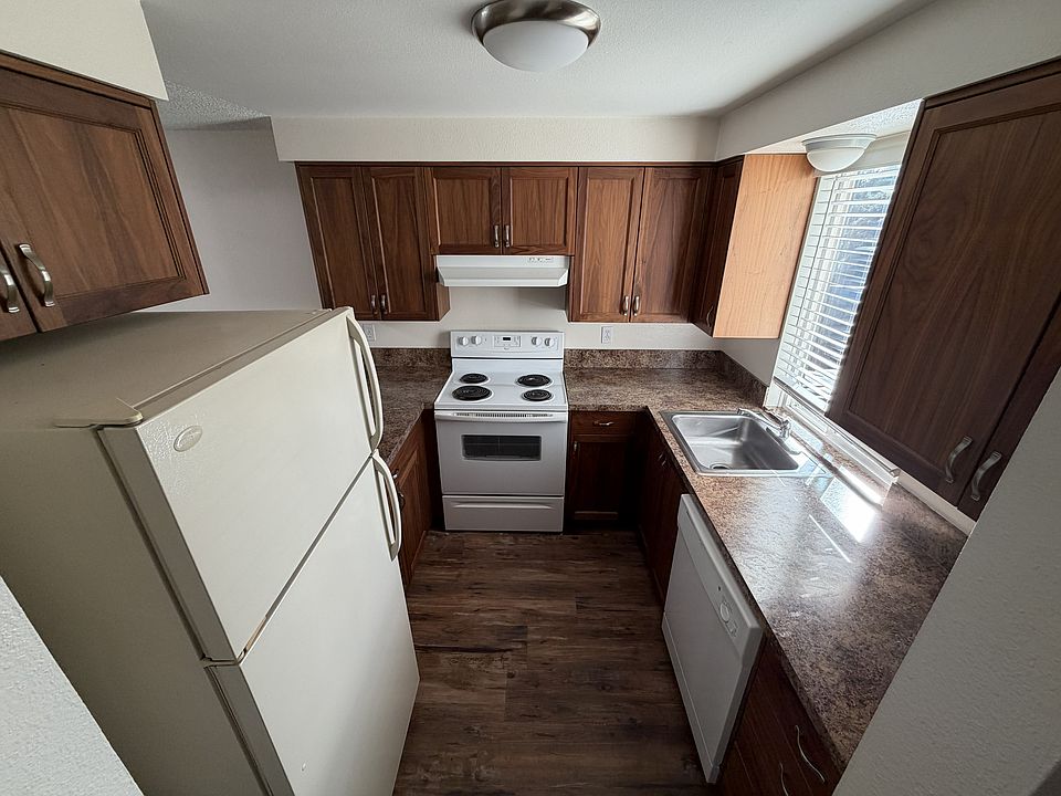 1st image of 2372 SW Edgefield Pl