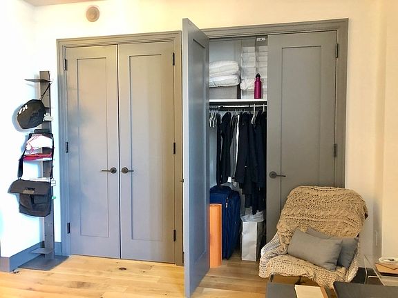 4th image of 26 West St