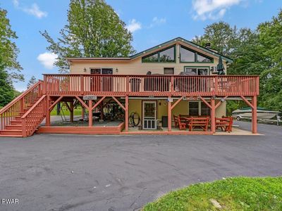 162 S Fairway Dr, Lake Ariel, PA, 18436