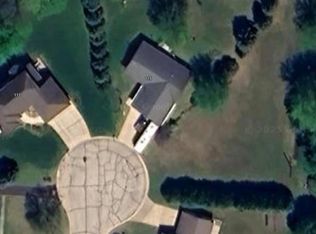 Robin Ln, Oconto, WI 54153